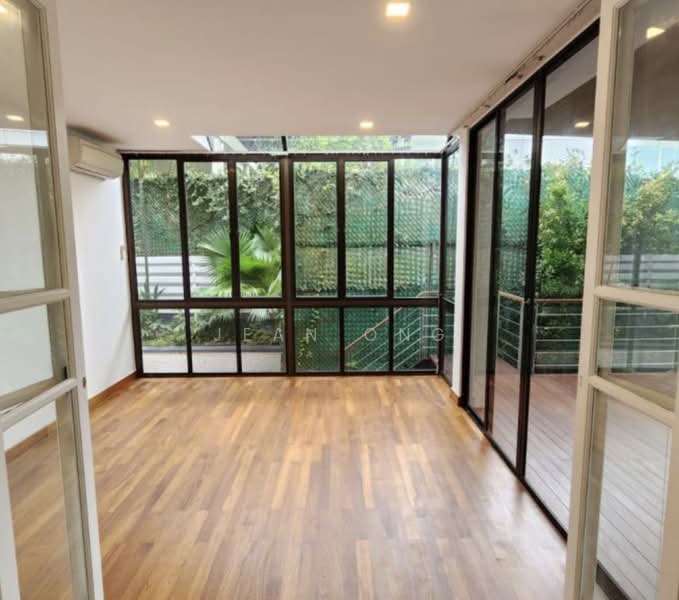 LEEDON VICINITY. WIDE FRONTAGE. HUGE BEDROOMS PARK 8 CARS. QUIET. JEAN 93571119, Leedon/Oei Tiong Ham Park/Ford Ave, 5 Bedrooms, 6,500 sqft, Good Class Bungalow For Sale, by Jean Ong, 500225846 - Interior - PropertyGuru.com.sg