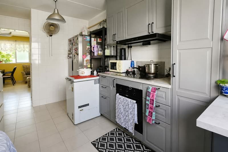 135 Simei Street 1, 135 Simei Street 1, 3 Bedrooms, 904 sqft, HDB Flat For Sale, by Fadzly Sani, 500225850 - Kitchen - PropertyGuru.com.sg