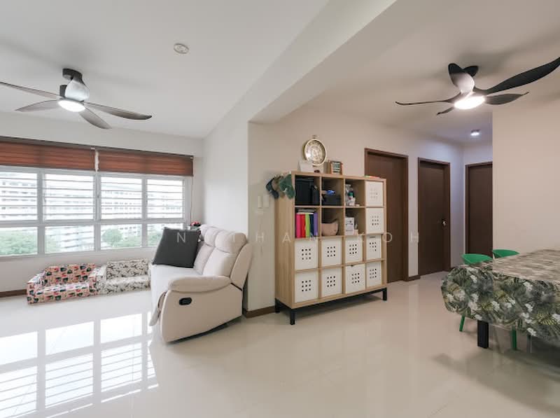 876C Tampines Avenue 8, 876C Tampines Avenue 8, 3 Bedrooms, 1,001 sqft, HDB Flat For Sale, by Jonathan Koh, 500225852 - Living Room - PropertyGuru.com.sg