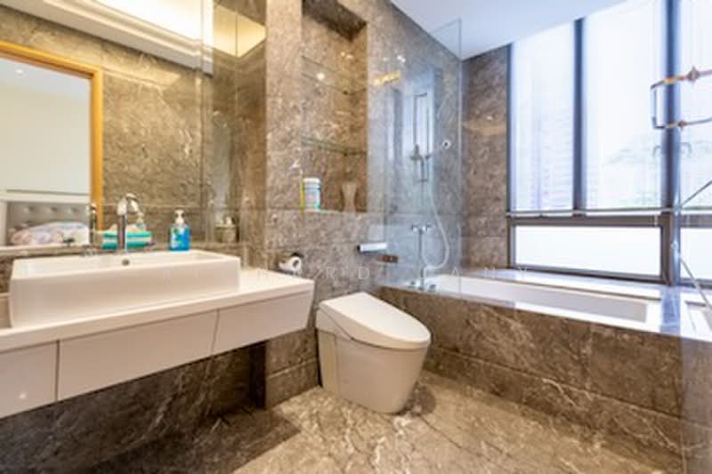 Parkview Eclat, 138 Grange Road, 3 Bedrooms, 2,895 sqft, Condominium For Rent, by Richard Jany, 500225857 - Bathroom - PropertyGuru.com.sg