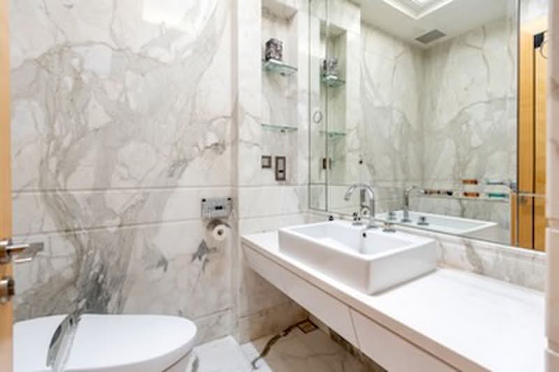 Parkview Eclat, 138 Grange Road, 3 Bedrooms, 2,895 sqft, Condominium For Rent, by Richard Jany, 500225857 - Bathroom - PropertyGuru.com.sg