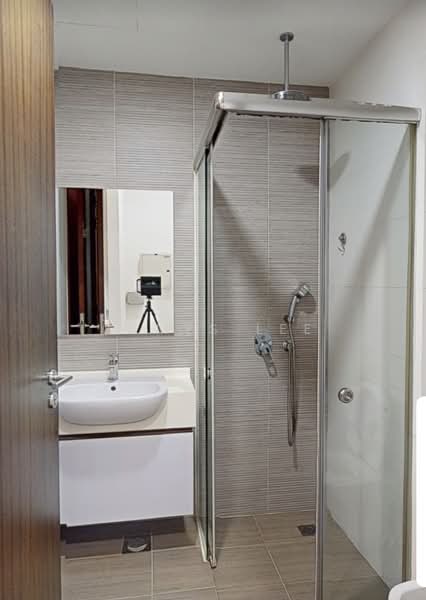 Cassia Edge, 343 Guillemard Road, 1 Bedroom, 452 sqft, Apartment For Sale, by James Lee, 500225863 - Bathroom - PropertyGuru.com.sg