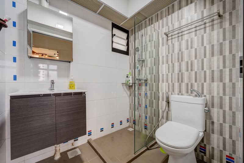 610B Tampines North Drive 1, 610B Tampines North Drive 1, 3 Bedrooms, 1,001 sqft, HDB Flat For Sale, by Jeffri Natawate, 500225881 - Bathroom - PropertyGuru.com.sg