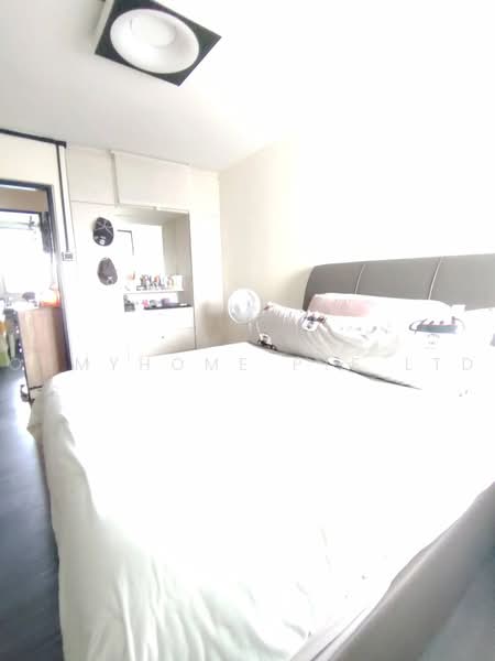269 Bukit Batok East Avenue 4, 269 Bukit Batok East Avenue 4, 2 Bedrooms, 689 sqft, HDB Flat For Sale, by NOEL PHOON, 500225891 - Bedroom - PropertyGuru.com.sg