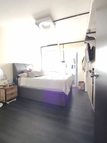 269 Bukit Batok East Avenue 4, 269 Bukit Batok East Avenue 4, 2 Bedrooms, 689 sqft, HDB Flat For Sale, by NOEL PHOON, 500225891 - Bedroom - PropertyGuru.com.sg
