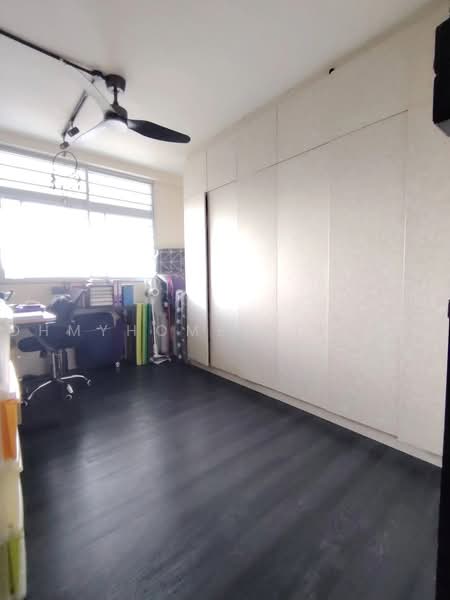 269 Bukit Batok East Avenue 4, 269 Bukit Batok East Avenue 4, 2 Bedrooms, 689 sqft, HDB Flat For Sale, by NOEL PHOON, 500225891 - Bedroom - PropertyGuru.com.sg