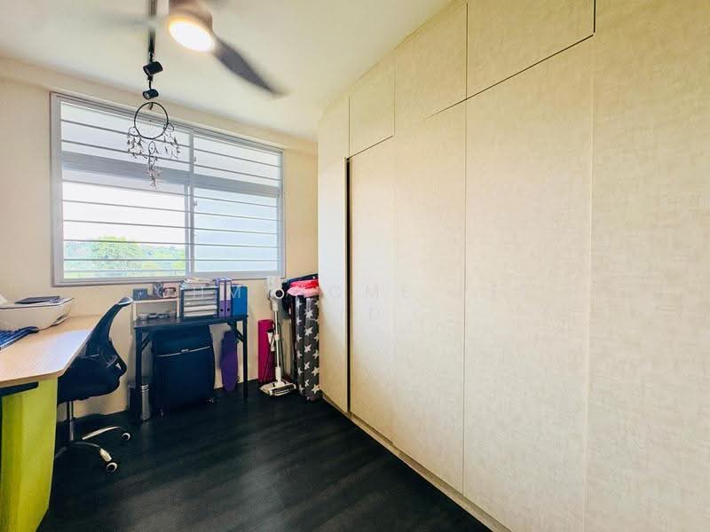 269 Bukit Batok East Avenue 4, 269 Bukit Batok East Avenue 4, Dairy Farm / Bukit Panjang / Choa Chu Kang, 2 Bedrooms, 689 sqft, HDB Flat For Sale, by STEVEN NG, 500225891 - Study - PropertyGuru.com.sg