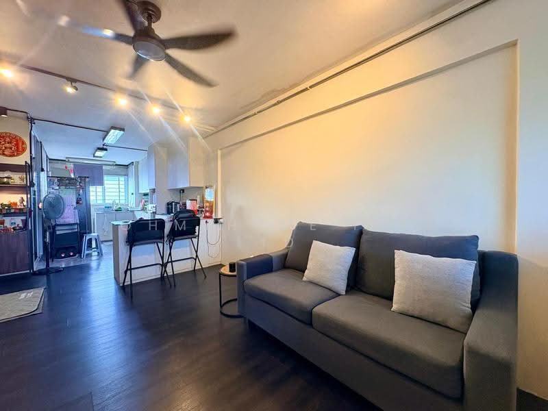 269 Bukit Batok East Avenue 4, 269 Bukit Batok East Avenue 4, Dairy Farm / Bukit Panjang / Choa Chu Kang, 2 Bedrooms, 689 sqft, HDB Flat For Sale, by STEVEN NG, 500225891 - Living Room - PropertyGuru.com.sg