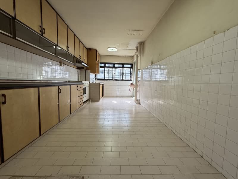 304 Clementi Avenue 4, 304 Clementi Avenue 4, 2 Bedrooms, 721 sqft, HDB Flat For Sale, by Javiers Sito, 500225893 - Kitchen - PropertyGuru.com.sg