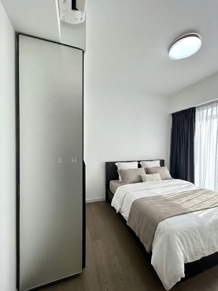 Margaret Ville, 20 Margaret Drive, 2 Bedrooms, 657 sqft, Apartment For Sale, by Khim Yeo, 500225905 - Master Bedroom - PropertyGuru.com.sg