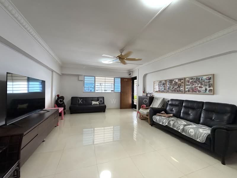 263 Tampines Street 21, 263 Tampines Street 21, Room Rental, 120 sqft, HDB Flat For Rent, by C K Ow Yong, 500225910 - Living Room - PropertyGuru.com.sg