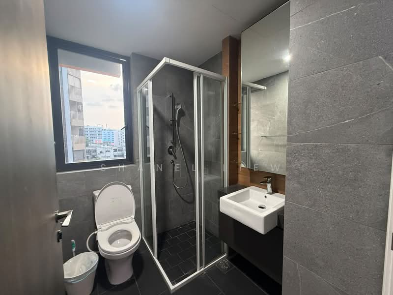 Rezi 24, 39 Lorong 24 Geylang, 2 Bedrooms, 549 sqft, Apartment For Sale, by Shanel Liew, 500225919 - Bathroom - PropertyGuru.com.sg