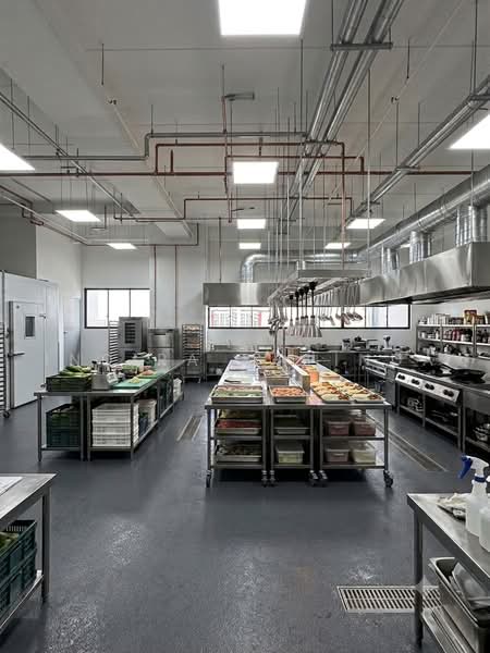 Food Vision @ Mandai, 21 Mandai Estate, Admiralty / Woodlands, 1,765 sqft, Factory / Workshop (B2) For Sale, by Indira Malinda, 500225931 - Kitchen - CommercialGuru.com.sg