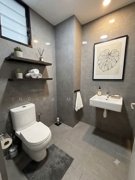 Food Vision @ Mandai, 21 Mandai Estate, Admiralty / Woodlands, 1,765 sqft, Factory / Workshop (B2) For Sale, by Indira Malinda, 500225931 - Bathroom - CommercialGuru.com.sg
