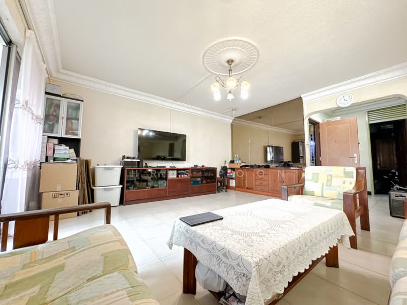 142 Bukit Batok Street 11, 142 Bukit Batok Street 11, 3 Bedrooms, 1,593 sqft, HDB Flat For Sale, by Chris Poon, 500225934 - Living Room - PropertyGuru.com.sg