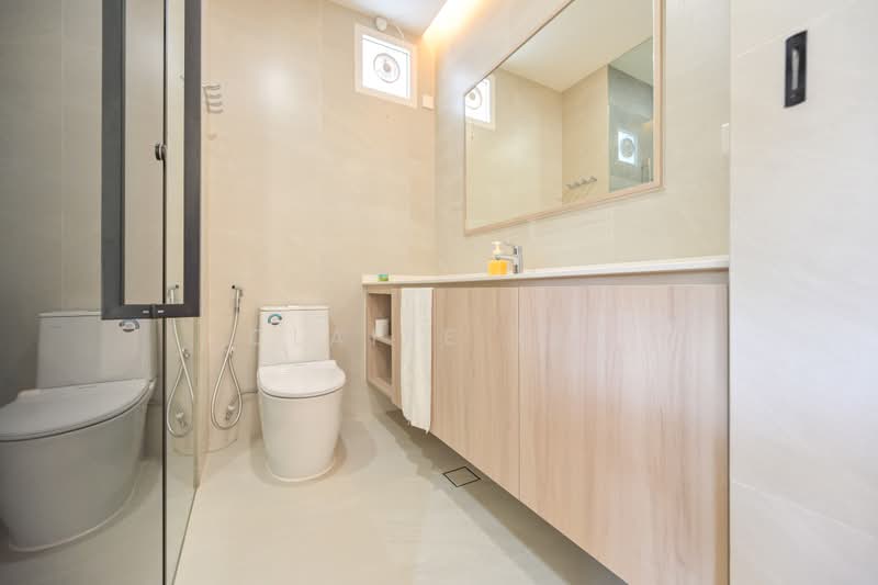 ** Modern FH Semi D at D16 Lucky Heights Estate | 5 Beds | 6 Baths | Move-In ** Ready, , 5 Bedrooms, 6,000 sqft, Semi-Detached House For Sale, by Claire Tey, 500225947 - Bathroom - PropertyGuru.com.sg
