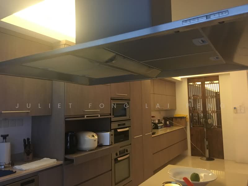 Teacher's Housing Estate, Iqbal Avenue, 4 Bedrooms, 2,100 sqft, Terraced House For Sale, by Juliet Fong Lai Peng, 500225952 - Kitchen - PropertyGuru.com.sg