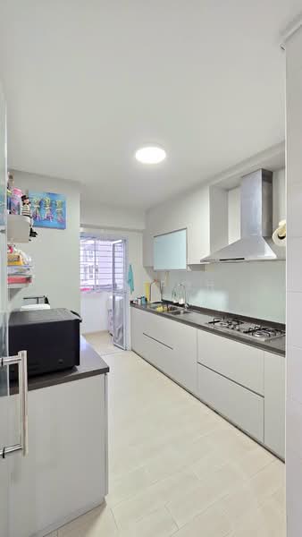 615C Edgefield Plains, 615C Edgefield Plains, Hougang / Punggol / Sengkang, 3 Bedrooms, 1,044 sqft, HDB Flat For Sale, by Ken Poh, 500225953 - Kitchen - PropertyGuru.com.sg