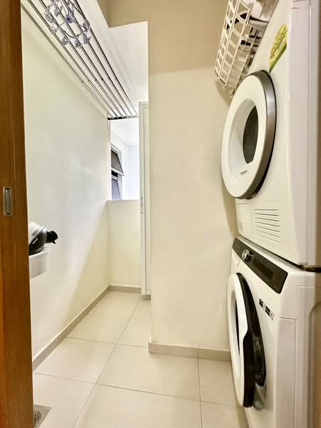 Prive, 31 Punggol Field, 3 Bedrooms, 1,227 sqft, Executive Condominium For Rent, by Desiree Ang, 500225955 - Backyard c/w toilet - PropertyGuru.com.sg