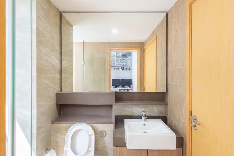 The Jovell, 21 Flora Drive, 2 Bedrooms, 721 sqft, Condominium For Sale, by Chuang Kuo Wei 庄国玮, 500225960 - Bathroom - PropertyGuru.com.sg