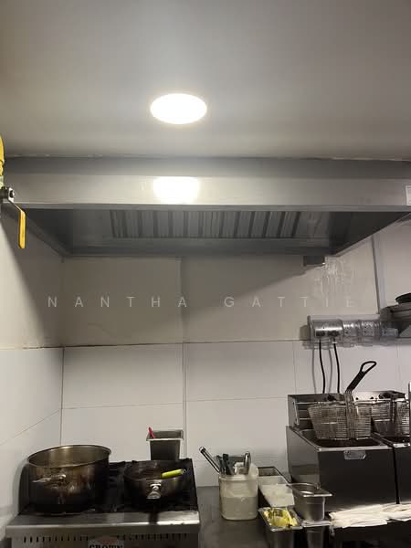 Ground Floor, Good Frontage F&B Space | Prime CBD Tanjong Pagar, Tanjong Pagar Road, 1,593 sqft, Food & Beverage For Rent, by Nantha Gattie, 500225961 - Kitchen - CommercialGuru.com.sg