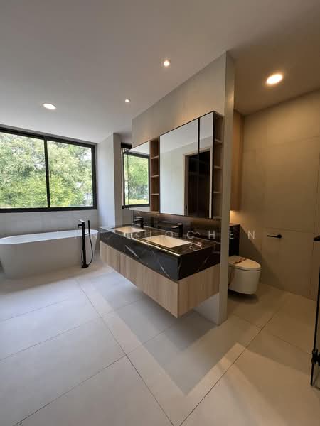 Kheam Hock Road Semi-Detached, Newton / Novena, 6 Bedrooms, 8,562 sqft, Semi-Detached House For Sale, by Lin LuoChen, 500225965 - Bathroom - PropertyGuru.com.sg