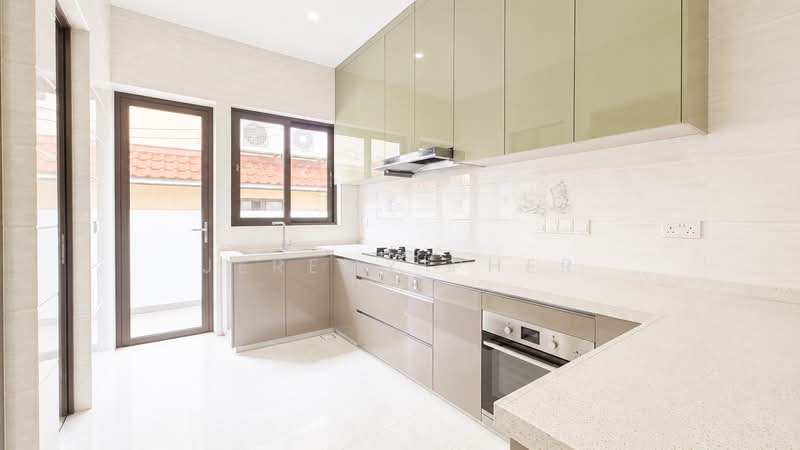 Serangoon Garden Estate Semi-D, Braemar, Bloxhome, Brockhampton, Blanford, Burghley Drive, 5 Bedrooms, 5,500 sqft, Semi-Detached House For Rent, by Jeremy Pher, 500225966 - Kitchen - PropertyGuru.com.sg