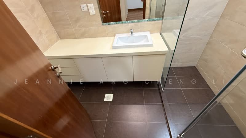 Bishan 8, 63 Bishan Street 21, 3 Bedrooms, 1,528 sqft, Condominium For Rent, by Jeannie Ang Cheng Li, 500225968 - Bathroom - PropertyGuru.com.sg