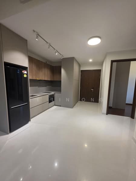 Parksuites, 20 Holland Grove Road, 2 Bedrooms, 786 sqft, Condominium For Rent, by Ee Lin Ong, 500225986 - Kitchen - PropertyGuru.com.sg