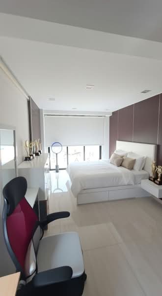 Reno 3.5 Storey Corner-T @ Jalan Anggerek, Macpherson, Braddell, Potong Pasir, Potong Pasir, Jalan Anggerek, 10+ Bedrooms, 5,335 sqft, Corner Terrace For Sale, by Jeannie Anastasia Koe 高晶晶, 500225989 - Bedroom - PropertyGuru.com.sg
