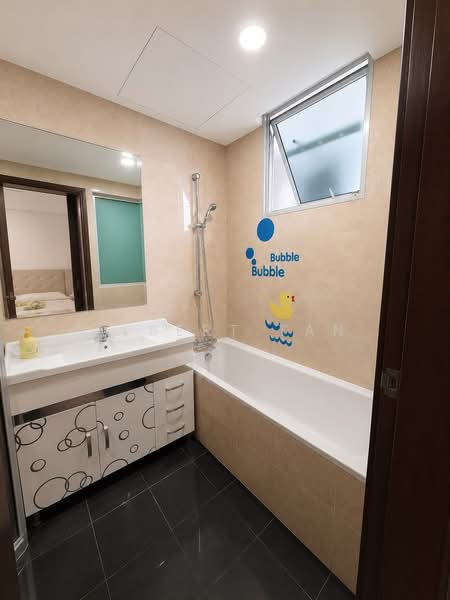 CALARASI, , 3 Bedrooms, 1,206 sqft, Condominium For Sale, by Albert Tan, 500225997 - PropertyGuru.com.sg
