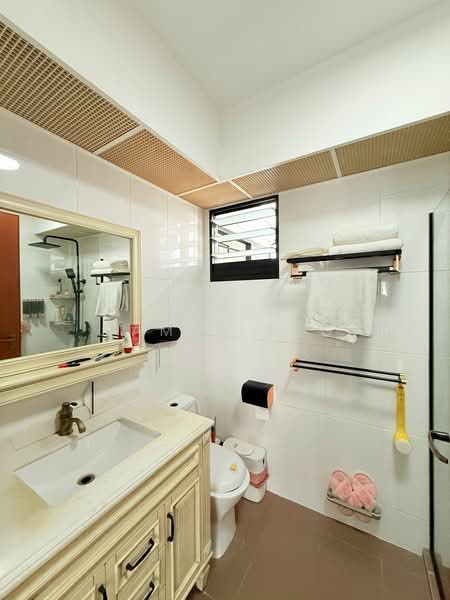 992B Buangkok Link, 992B Buangkok Link, 3 Bedrooms, 1,001 sqft, HDB Flat For Sale, by James Yeo, 500226014 - Bathroom - PropertyGuru.com.sg