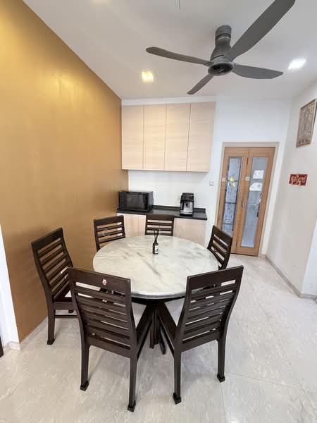 East Shine, 57 Lorong Melayu, 3 Bedrooms, 980 sqft, Apartment For Sale, by CS Law, 500226016 - Dining Room - PropertyGuru.com.sg