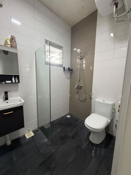 224A Sumang Lane, 224A Sumang Lane, Room Rental, 150 sqft, HDB Flat For Rent, by Annabel Yeo 杨洁桦, 500226022 - Bathroom - PropertyGuru.com.sg