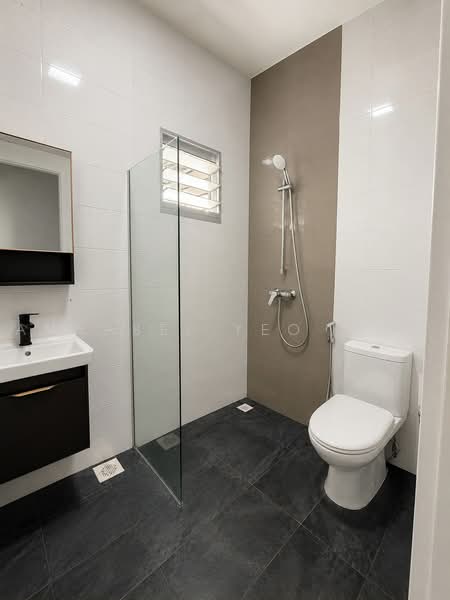 224A Sumang Lane, 224A Sumang Lane, Room Rental, 150 sqft, HDB Flat For Rent, by Annabel Yeo 杨洁桦, 500226022 - Bathroom - PropertyGuru.com.sg