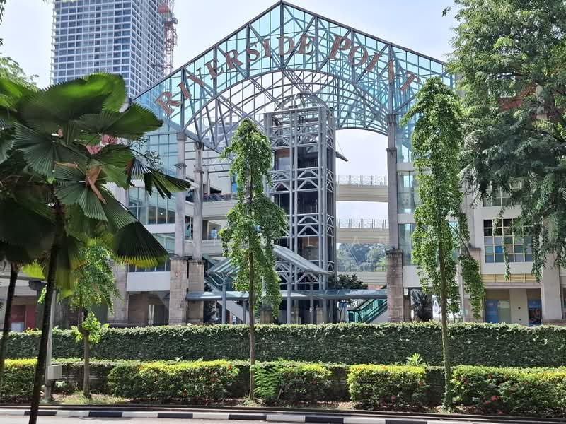 THE RIVERSIDE PIAZZA