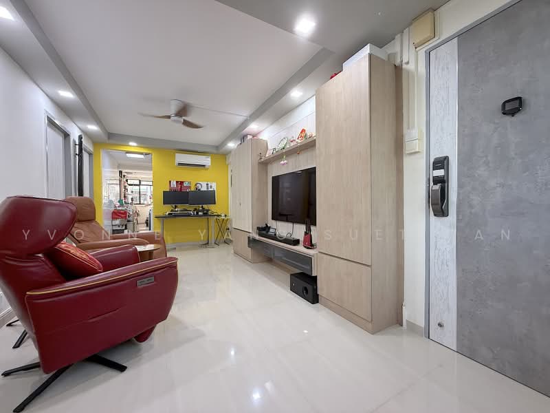 30 Jalan Klinik, 30 Jalan Klinik, 2 Bedrooms, 721 sqft, HDB Flat For Sale, by Yvonne Yang Suet Wan, 500226037 - Living Room - PropertyGuru.com.sg