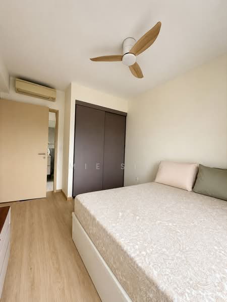 River Isles, 52 Edgedale Plains, 2 Bedrooms, 753 sqft, Condominium For Sale, by Jamie Sitoh, 500226041 - Master Bedroom - PropertyGuru.com.sg