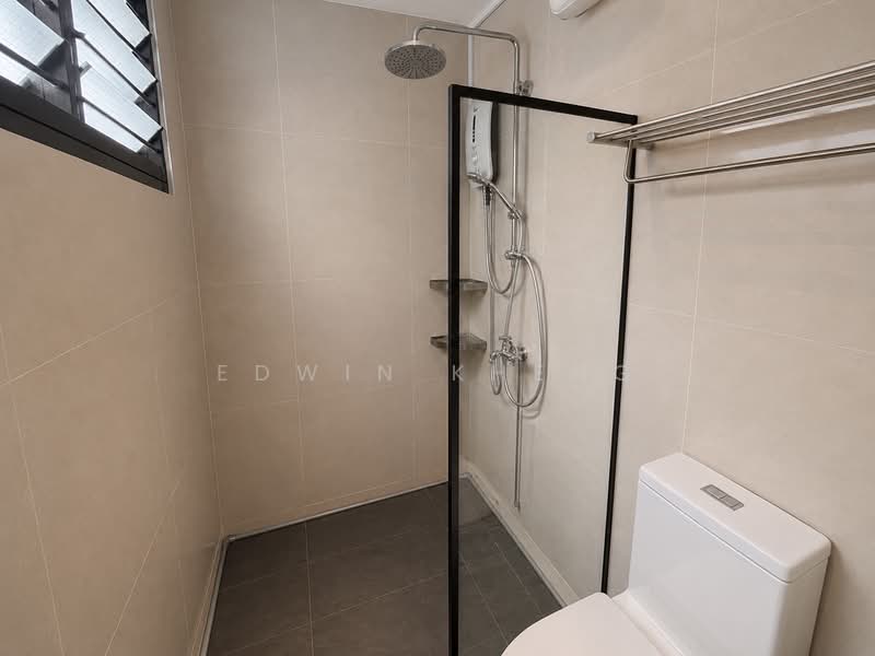157 Bedok South Avenue 3, 157 Bedok South Avenue 3, 3 Bedrooms, 893 sqft, HDB Flat For Sale, by Edwin Kheng, 500226044 - Bathroom - PropertyGuru.com.sg