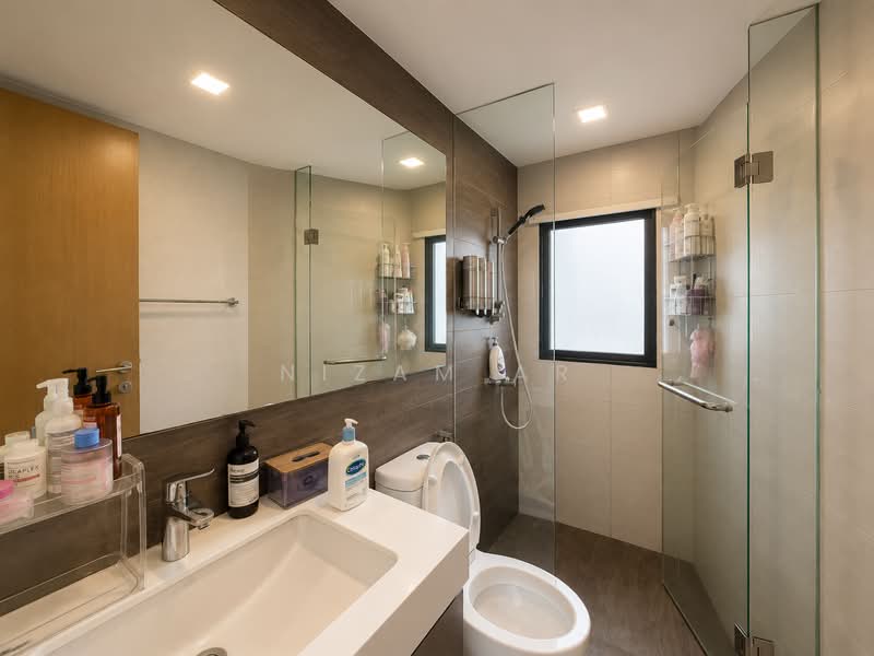 River Isles, 54 Edgedale Plains, 3 Bedrooms, 1,141 sqft, Condominium For Sale, by Nizam AR, 500226048 - Bathroom - PropertyGuru.com.sg