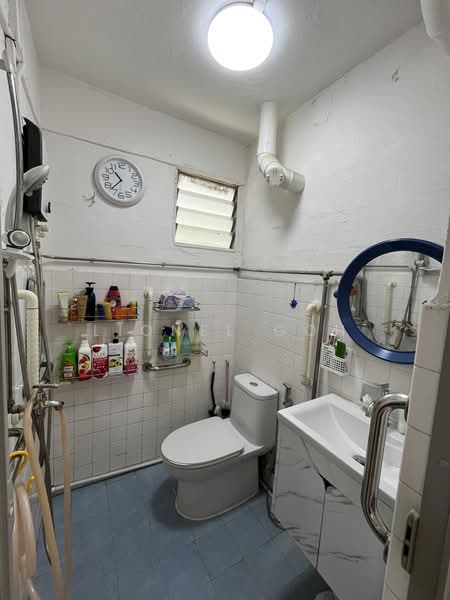 509 West Coast Drive, 509 West Coast Drive, 3 Bedrooms, 990 sqft, HDB Flat For Sale, by Lionel Goh, 500226058 - Bathroom - PropertyGuru.com.sg