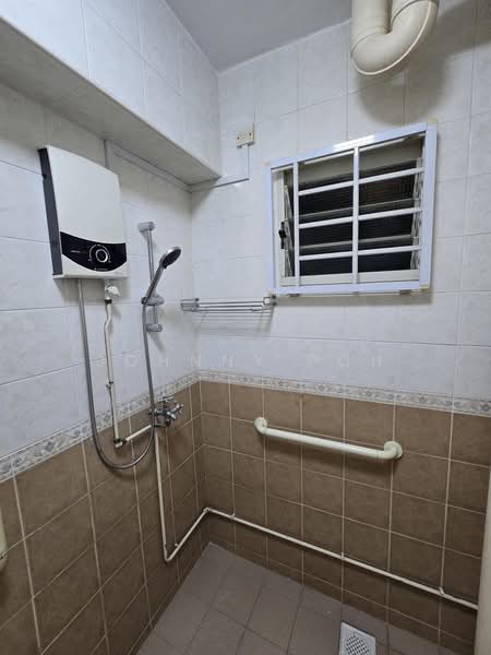 126A Edgedale Plains, 126A Edgedale Plains, Room Rental, 130 sqft, HDB Flat For Rent, by Johnny Poh, 500226060 - Bathroom - PropertyGuru.com.sg