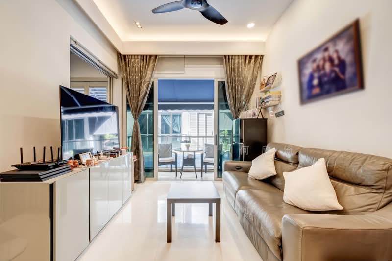 NEWest, 3 West Coast Drive, 4 Bedrooms, 2,433 sqft, Apartment For Sale, by Xinyi Ho 何欣倚, 500226064 - Living Room - PropertyGuru.com.sg