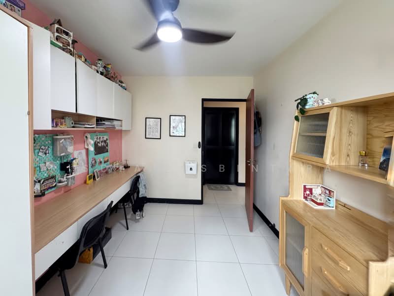 209B Punggol Place, 209B Punggol Place, 3 Bedrooms, 990 sqft, HDB Flat For Sale, by Risdian Isbintara, 500226072 - Study - PropertyGuru.com.sg