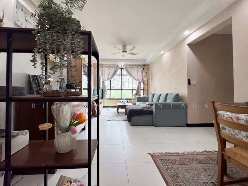 209B Punggol Place, 209B Punggol Place, 3 Bedrooms, 990 sqft, HDB Flat For Sale, by Risdian Isbintara, 500226072 - Living Room - PropertyGuru.com.sg