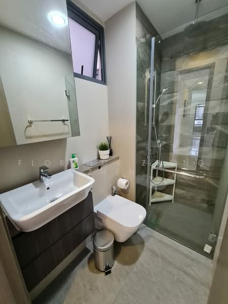 183 Longhaus, 183 Upper Thomson Road, Room Rental, 250 sqft, Condominium For Rent, by Florence Zheng Zhen, 500226081 - R1 Master Queen - PropertyGuru.com.sg