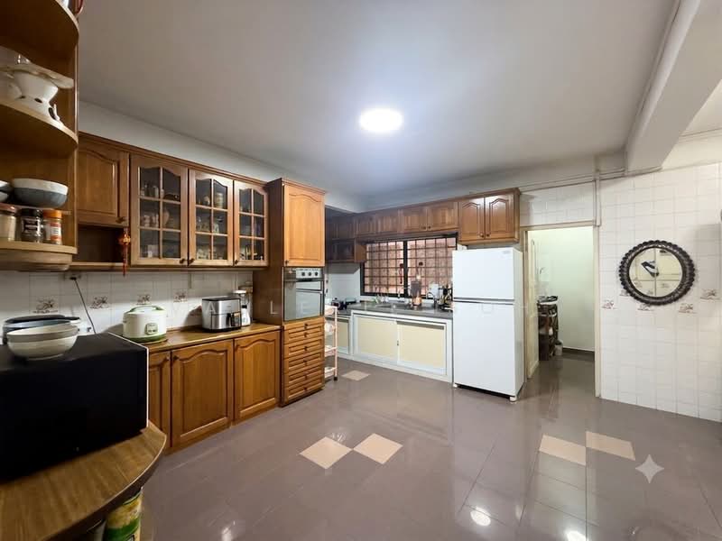 Windy Heights, 80 Jalan Daud, 4 Bedrooms, 2,476 sqft, Condominium For Sale, by Vallerie Soh, 500226082 - Kitchen - PropertyGuru.com.sg