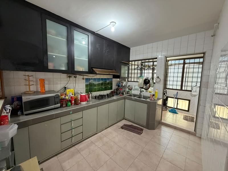 732 Jurong West Street 73, 732 Jurong West Street 73, 4 Bedrooms, 1,324 sqft, HDB Flat For Sale, by Willie Lim, 500226083 - Kitchen - PropertyGuru.com.sg