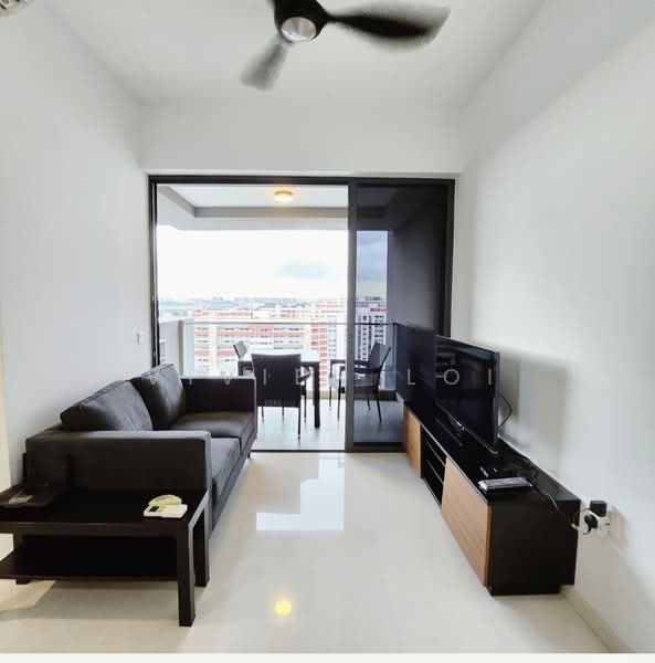 Trilive, 111 Tampines Road, 3 Bedrooms, 904 sqft, Condominium For Sale, by Vivien Loi, 500226084 - Living Room - PropertyGuru.com.sg