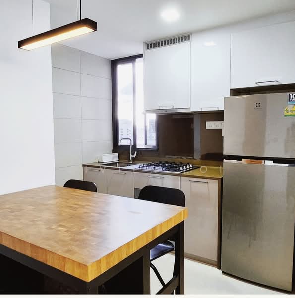 Trilive, 111 Tampines Road, 3 Bedrooms, 904 sqft, Condominium For Sale, by Vivien Loi, 500226084 - Kitchen - PropertyGuru.com.sg